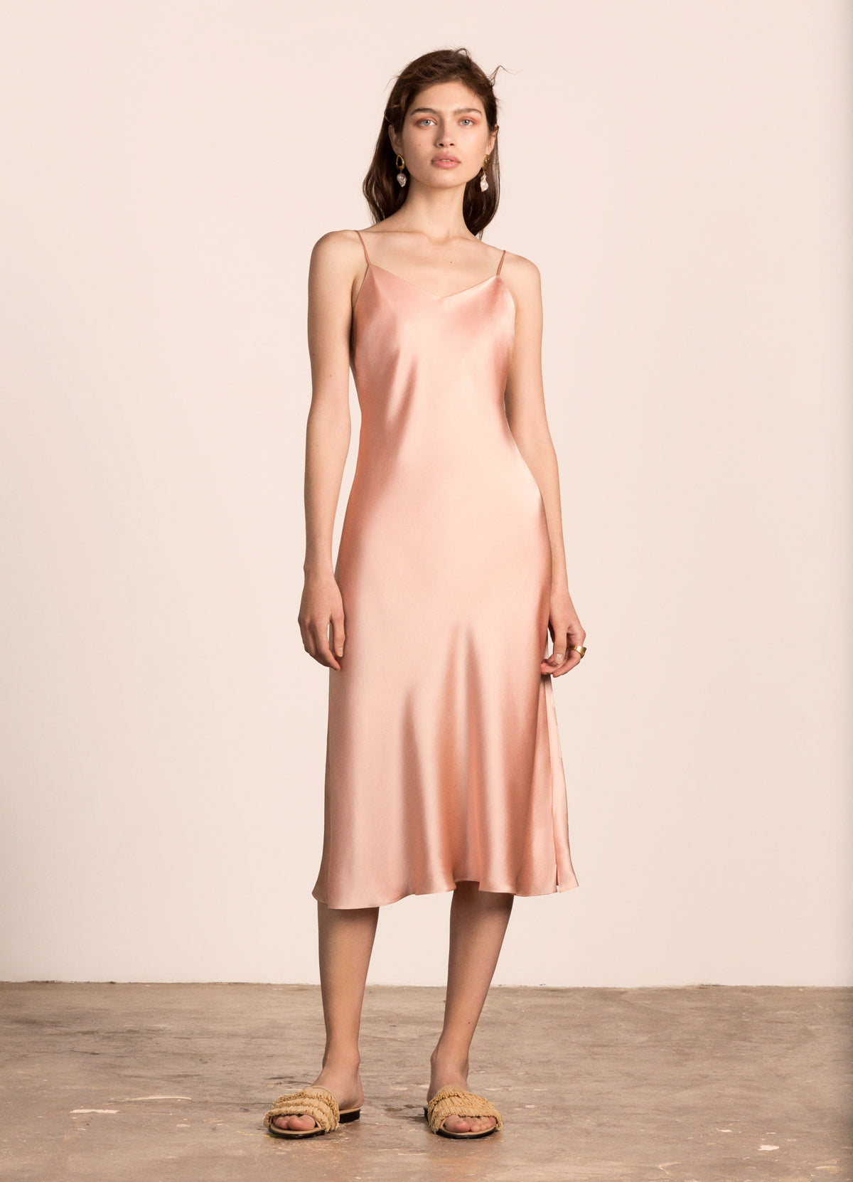 Claudia Slip Blush Soi
